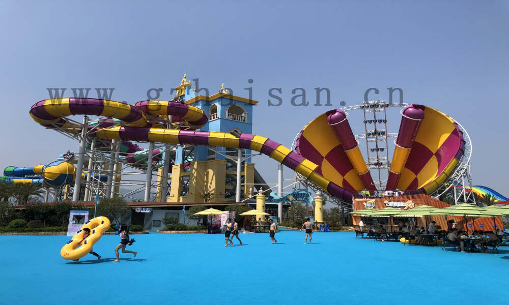 水上乐园设计中的配套服务设施应如何考虑？